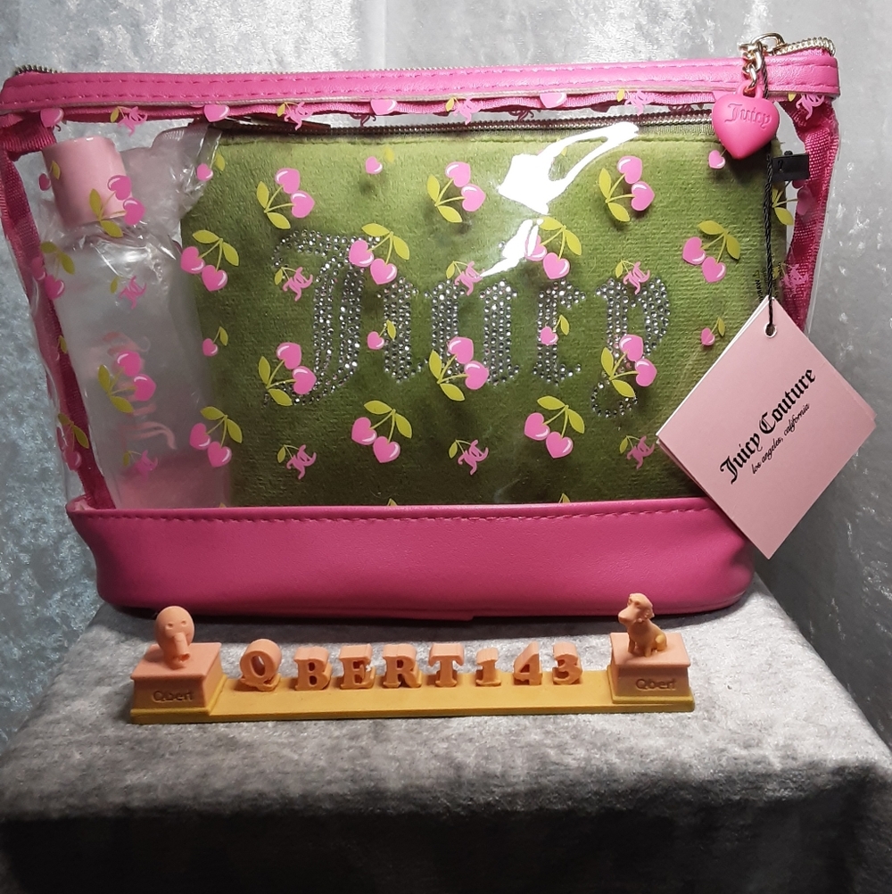 Juicy Couture 3 Piece Travel Cosmetic Bags Set